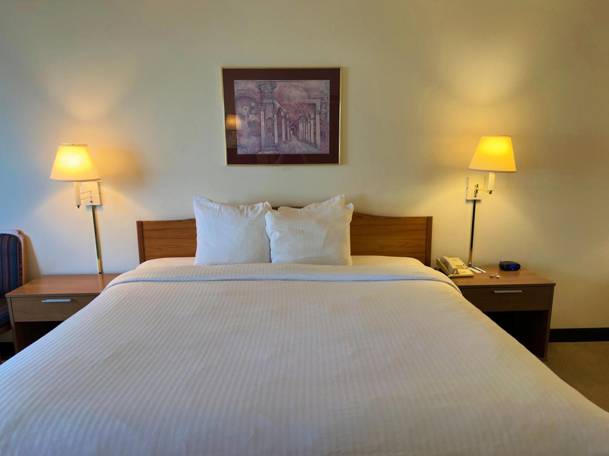 Peppermill Empress Inn Centralia Extérieur photo